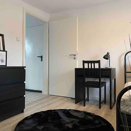 בילפלד 5Minuten Von Der City Entfernte Wohnung Mit Parkpl מראה חיצוני תמונה